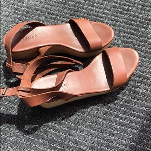 Nisolo wedges